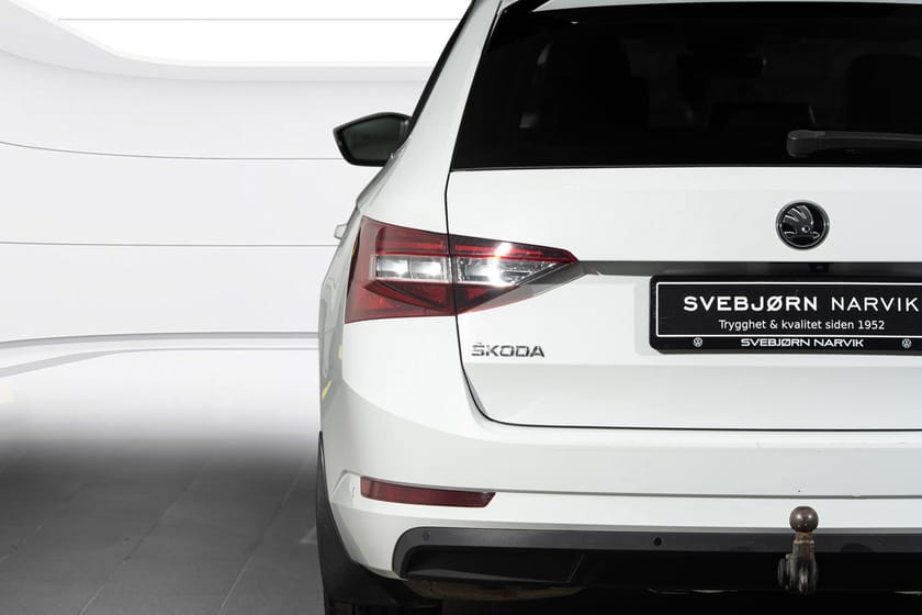 Bilde 3 av Škoda Superb Stasjonsvogn Sup 3 stv l&k tdi 190 4x4 dsg
