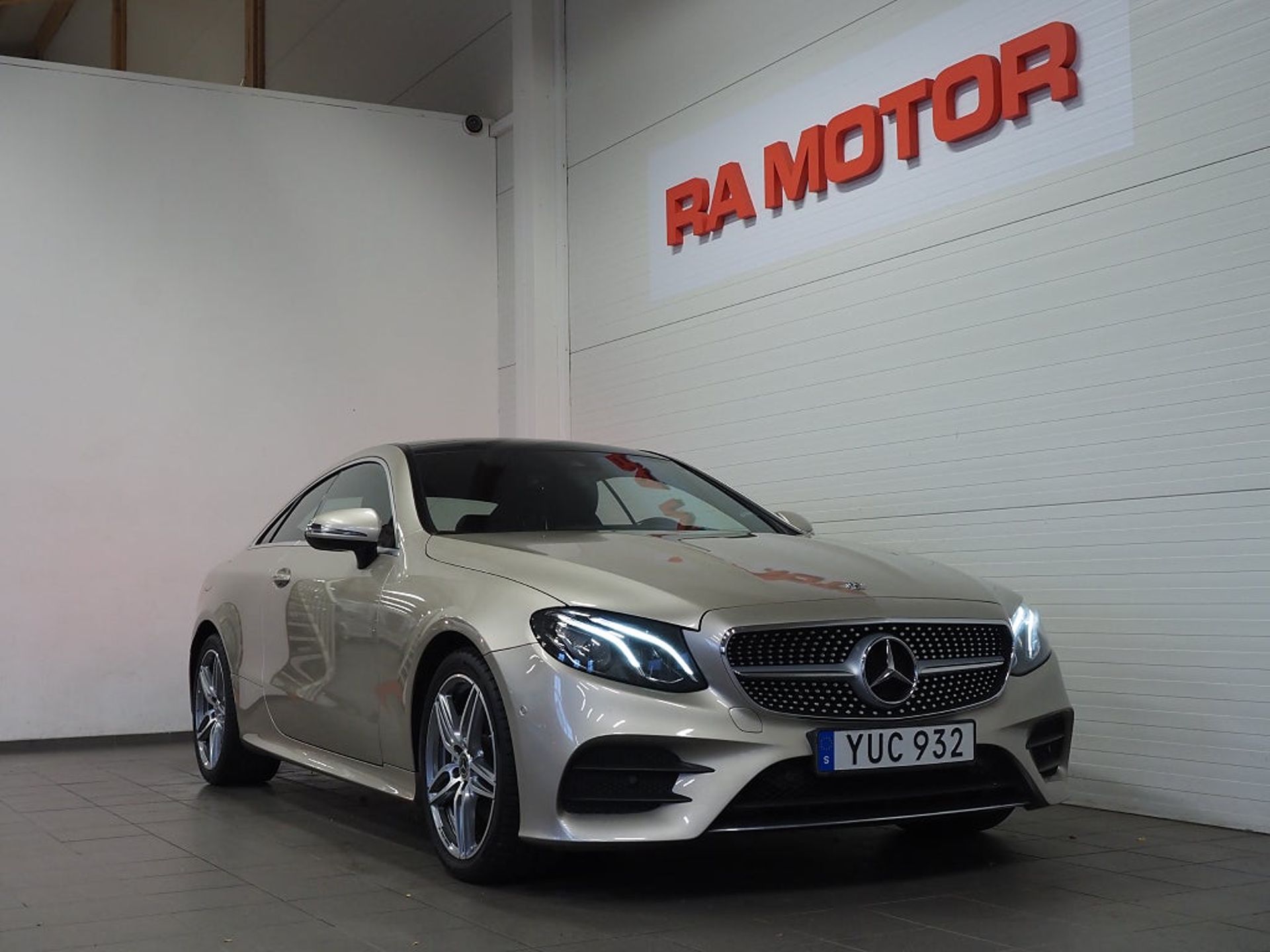 Mercedes-Benz E