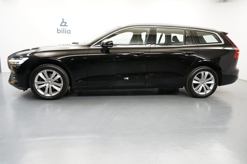 Bild 2 av Volvo V60 B4 Diesel Momentum Advanced SE, Dragkrok, Baklucka elmanövrerad