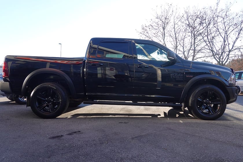 Bild 4 av RAM 1500 Crew Cab Dodge WARLOCK 5.7L V8 HEMI | LÅG SKATT | MOTORVÄRMARE