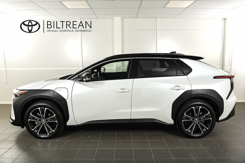 Bild 2 av Toyota bZ4X 71.4 kWh AWD Executive Drag 20" JBL Pano