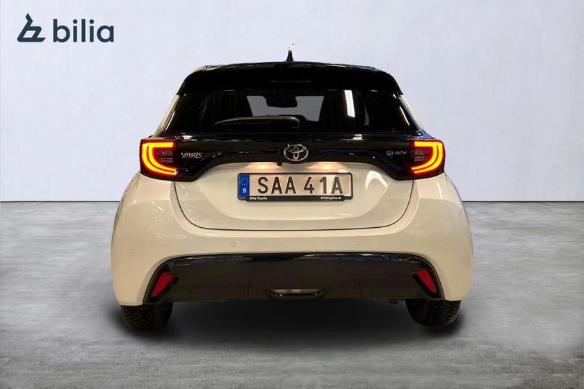 Bild 5 av Toyota Yaris Hybrid 130 1,5 5D PREM EDT BI-TONE PANORAMA