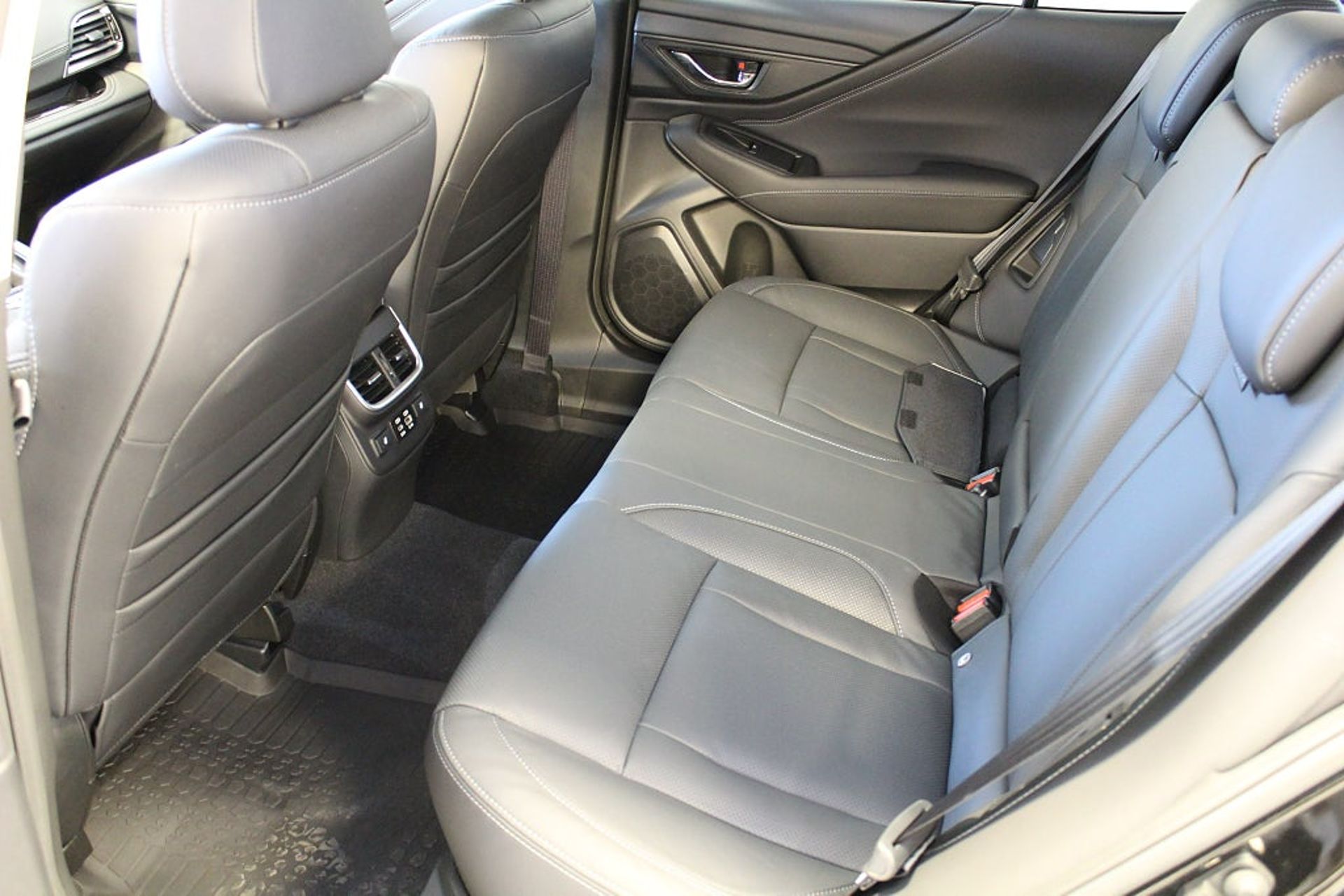 Subaru Outback 2025, bild 6/14