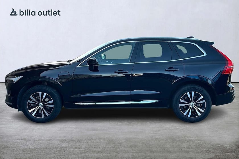 Bild 3 av Volvo XC60 Recharge T6 AWD Core Edition 350hk Drag Navi H/K Pano