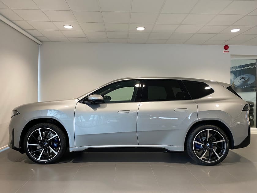 Bild 2 av BMW iX3 50 xDrive