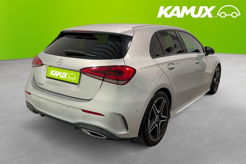 Bild 4 av Mercedes-Benz A 200 AMG  Widescreen Backkamera Burmester Drag