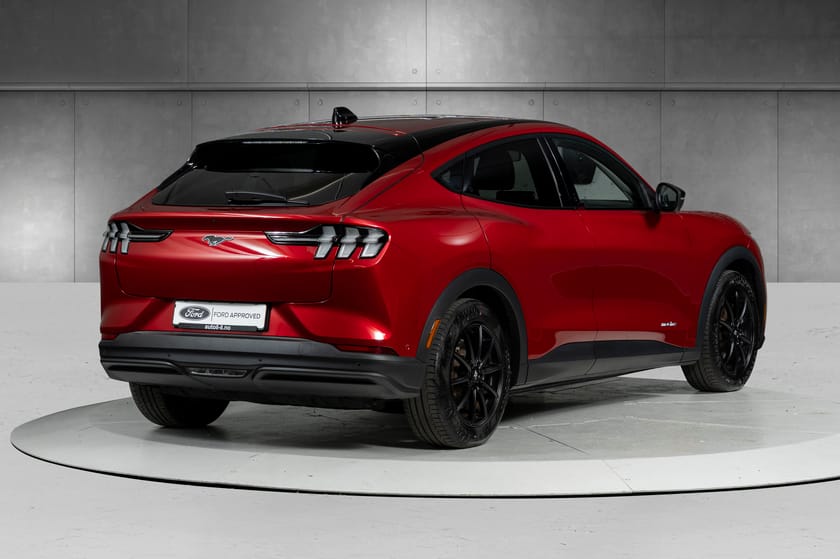 Bilde 4 av Ford Mustang Mach-E Standard Range 269hk SUV AWD SR | B&O | Matrix  ++