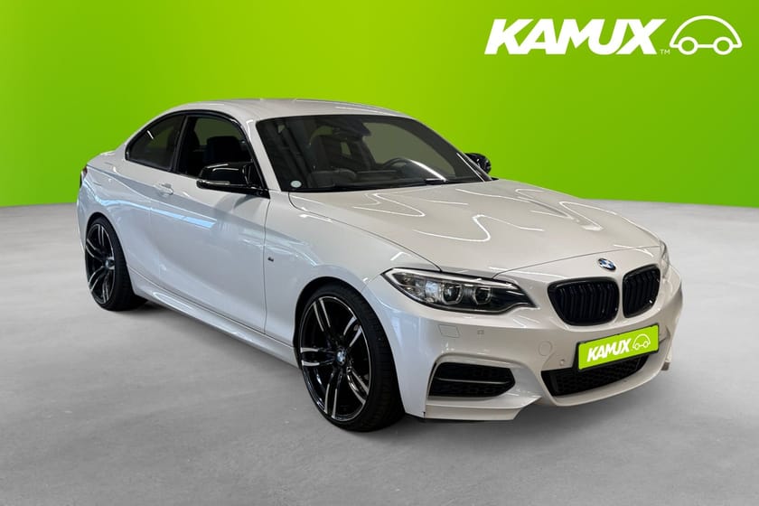 Bild 1 av BMW M235i xDrive Coupé 326hk   H/K Sportavgas Skinn Kamera