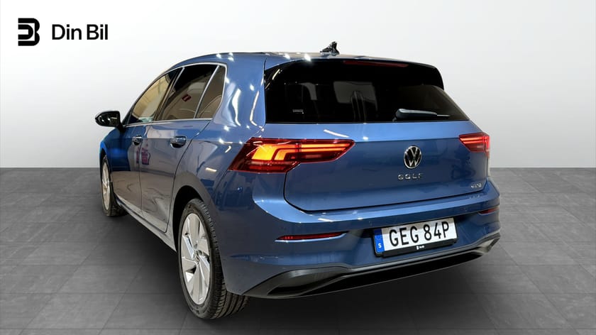 Bild 3 av Volkswagen Golf eTSI150 DSG Life Backkamera/P-värmare