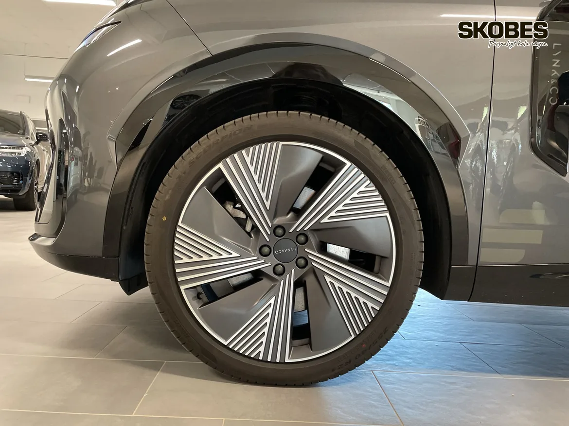 Lynk & Co 08 PHEV