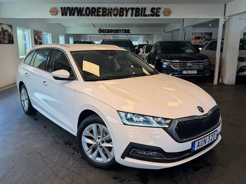 Bild 1 av Škoda Octavia Kombi iV Skoda Style Värmare Cockpit B-kamera MOMS 204hk