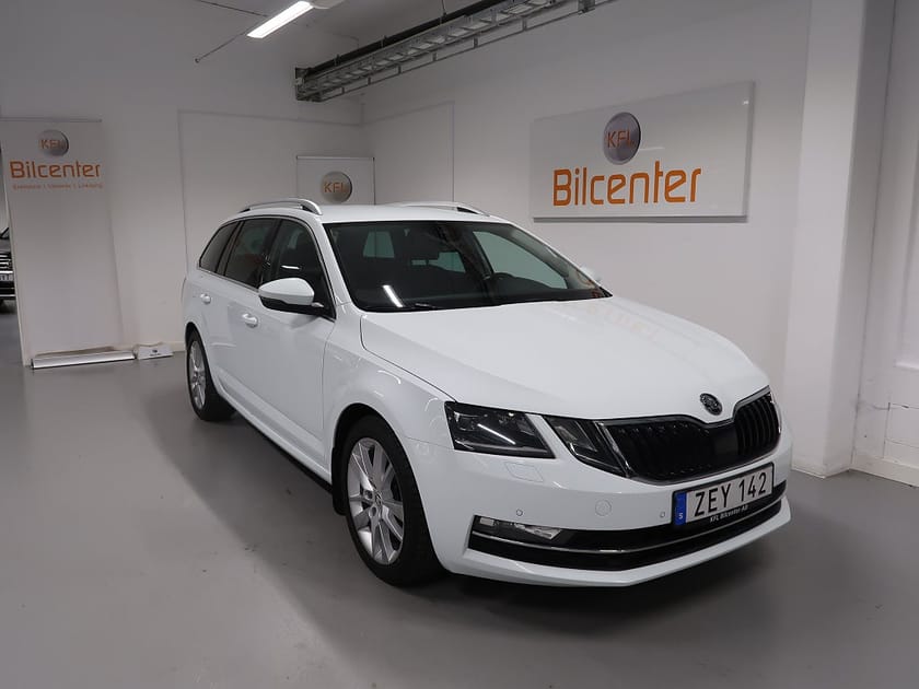 Bild 3 av Škoda Octavia Kombi Skoda 1.8 TSI 4x4 Style V-Däck ingår CANTON-Drag-Kamera-Värma