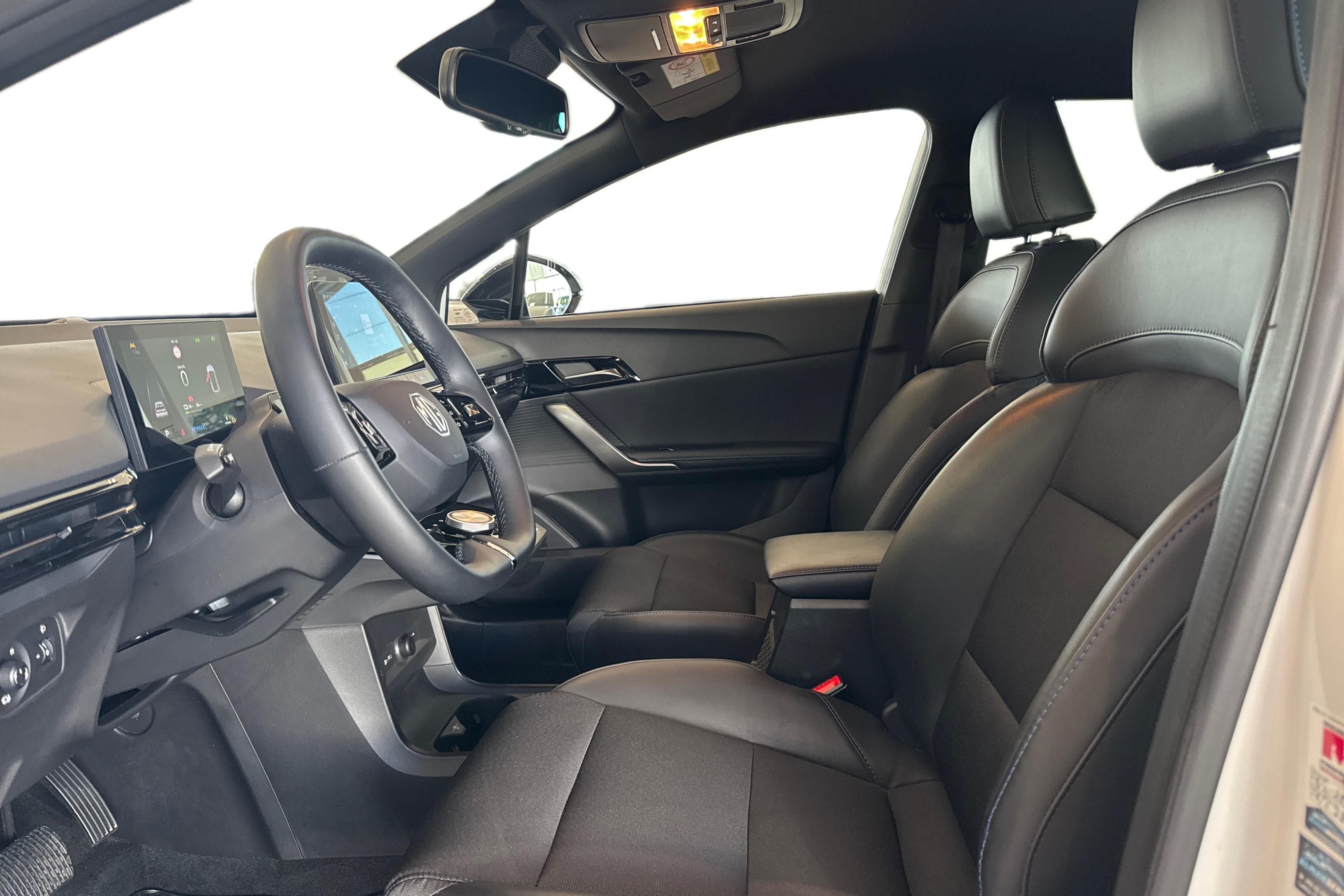 MG 4 Electric Long Range 64 kWh, 204hp, 2022