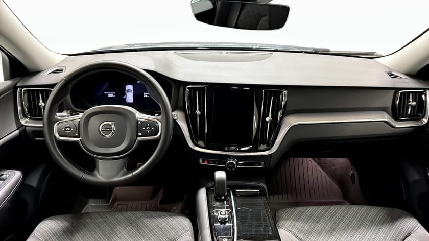 Bild 4 av Volvo V60 T6 AWD  Recharge  Core Edition