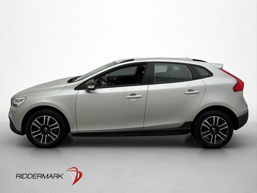 Bild 4 av Volvo V40 Cross Country D3 150hk Momentum Värmare Kamera VOC