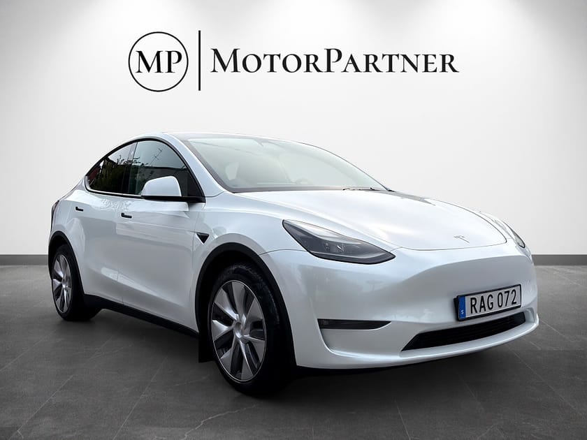 Bild 1 av Tesla Model Y Long Range AWD Autopilot Dragkrok MOMS 514hk