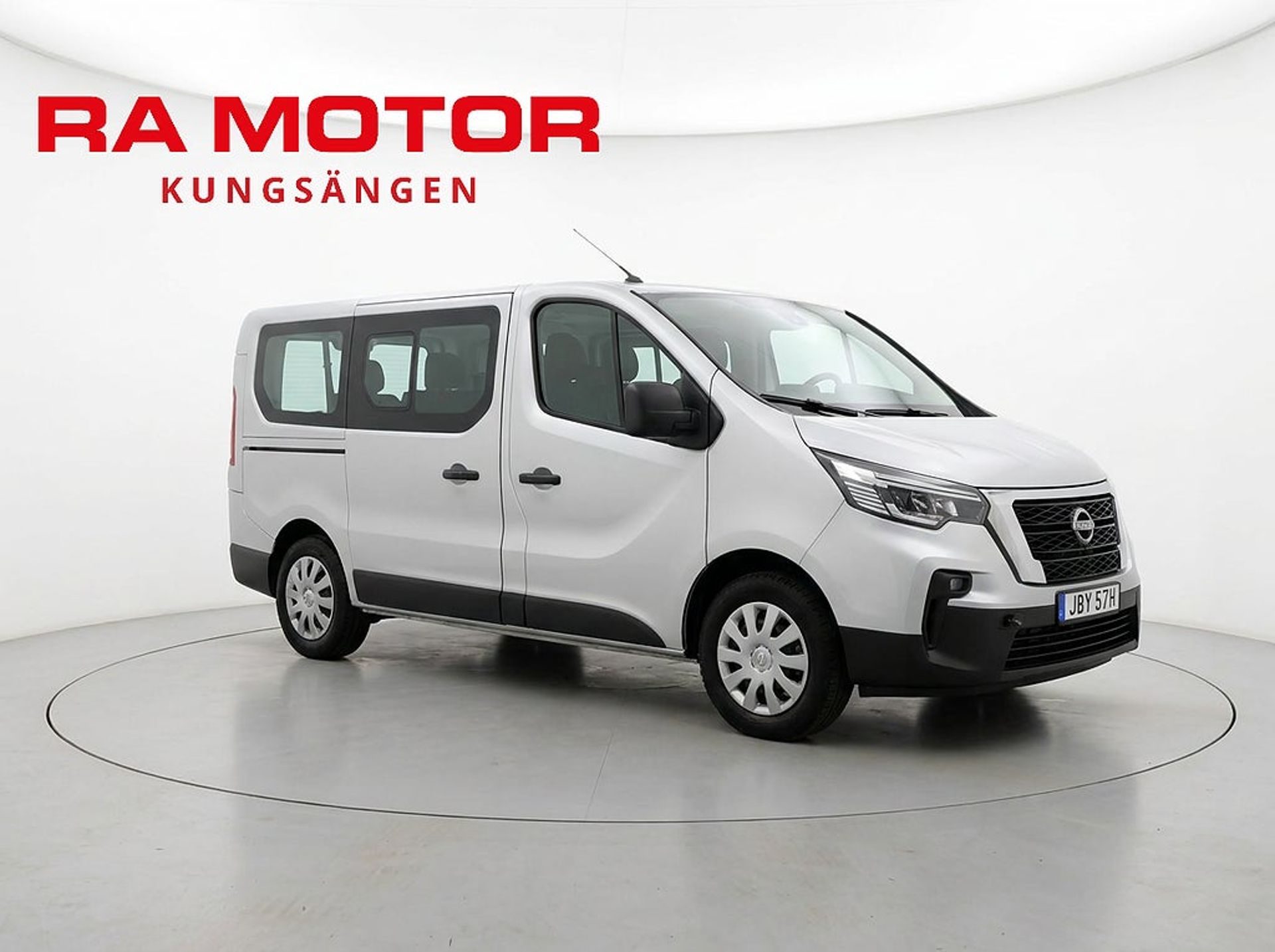 Nissan Primastar Combi 9-sits N-Connecta 2026, kuva 2/10