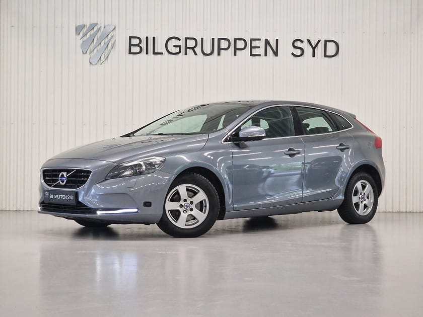 Bild 1 av Volvo V40 D2 Momentum|Dragkrok|Värmare|8.297 Mil|