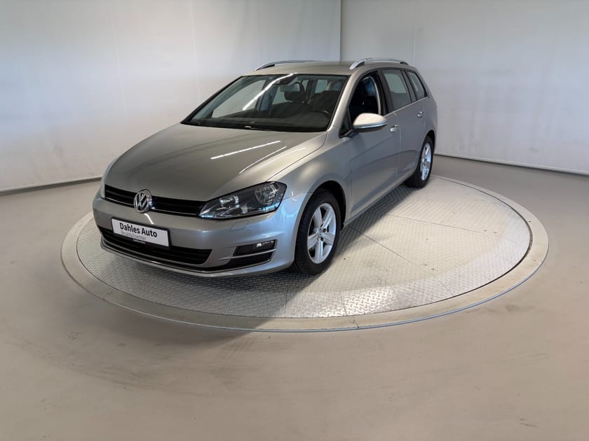 Bilde 1 av Volkswagen Golf Stasjonsvogn Highl 105hk DSG ACC/Krok/P.sens f+b/P.varmer/DAB/Outlet