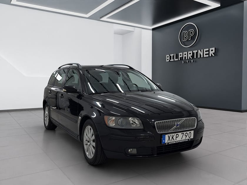 Bild 4 av Volvo V50 2.4i Geartronic Kinetic/Ny Besiktad/Kamrem bytt/2 Bruk