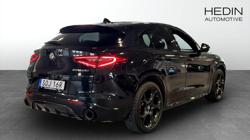 Bild 2 av Alfa Romeo Stelvio VELOCE 2.0 280HK AT8 AWD H/K