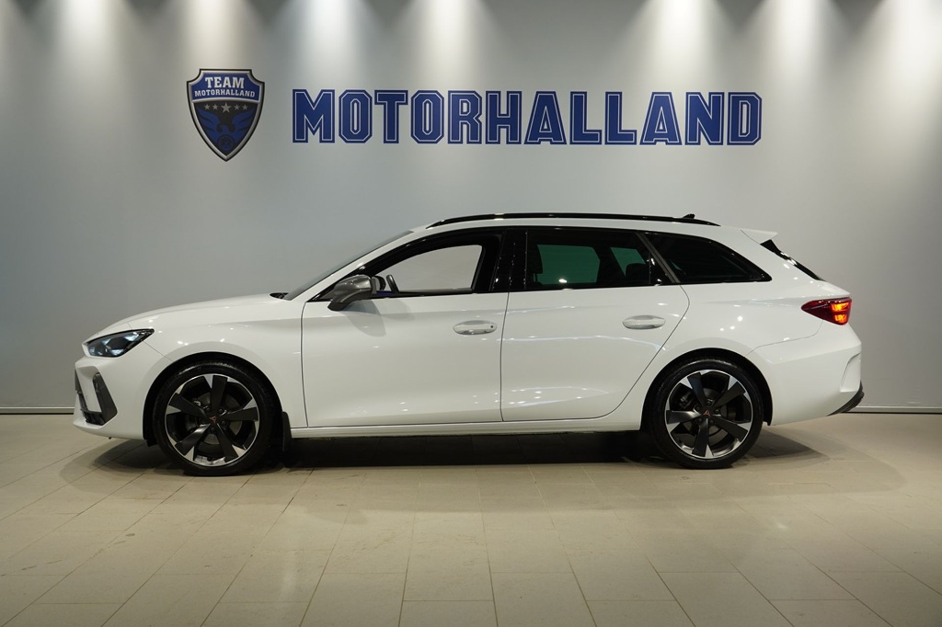 Cupra Leon 1.5 eTSI 2025, bild 4/10
