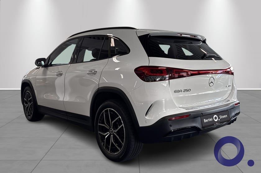 Bilde 3 av Mercedes-Benz EQA 250 AMG|Hengerfeste|Nattpakke|Adaptiv Cruice|Lav km