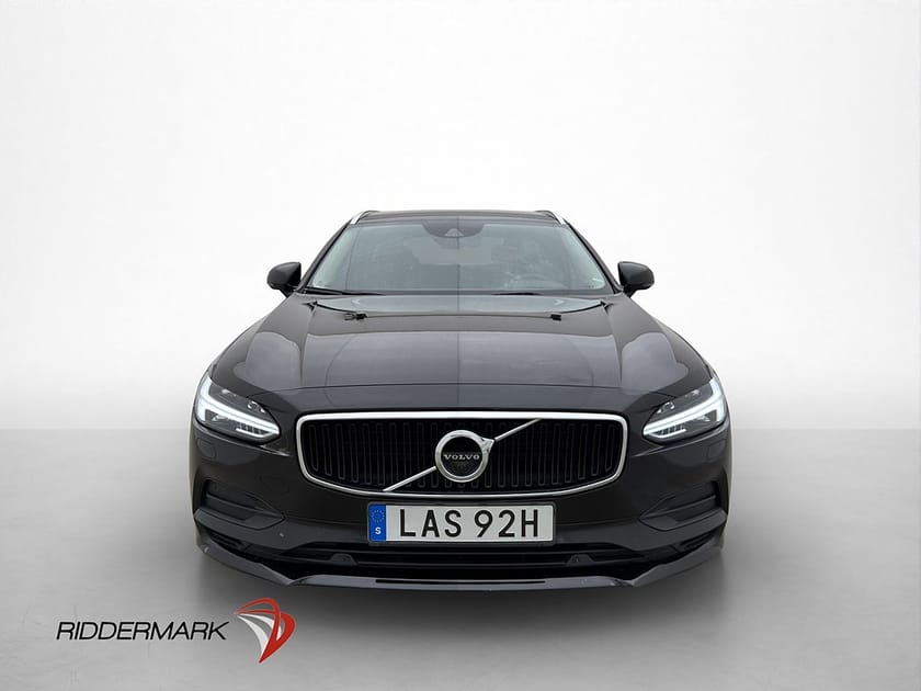 Bild 2 av Volvo V90 D4 190hk Momentum Värmare Drag 360° Rattvärme