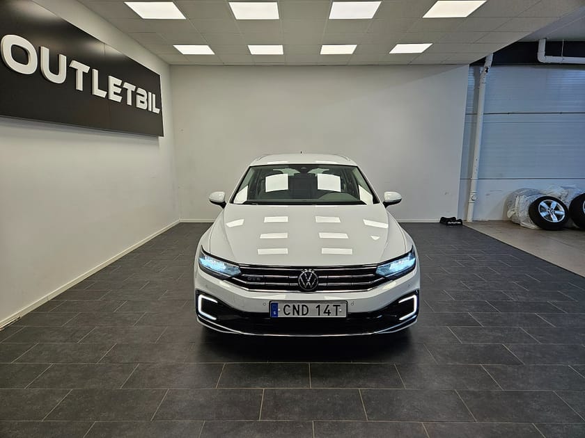 Bild 4 av Volkswagen Passat Sportscombi GTE PHEV 1.4 TSI 218hk Navi Backkamera Drag