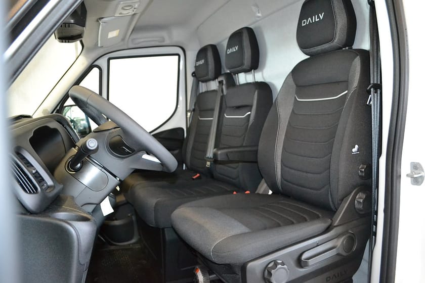 Bild 5 av Iveco Daily 35-160 Van EH Flak Chassi 2.3 JTD Hi-Matic 156hk
