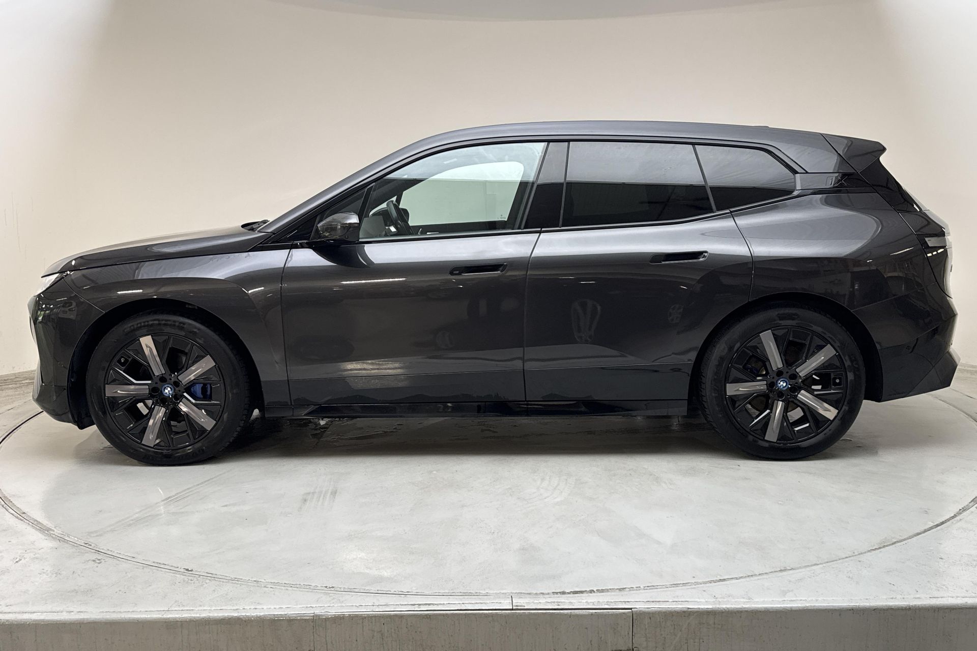 BMW iX xDrive40 2024, bild 2/10