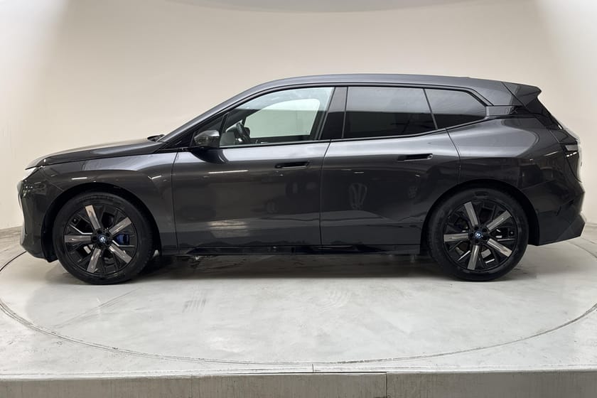 Bild 2 av BMW iX xDrive40