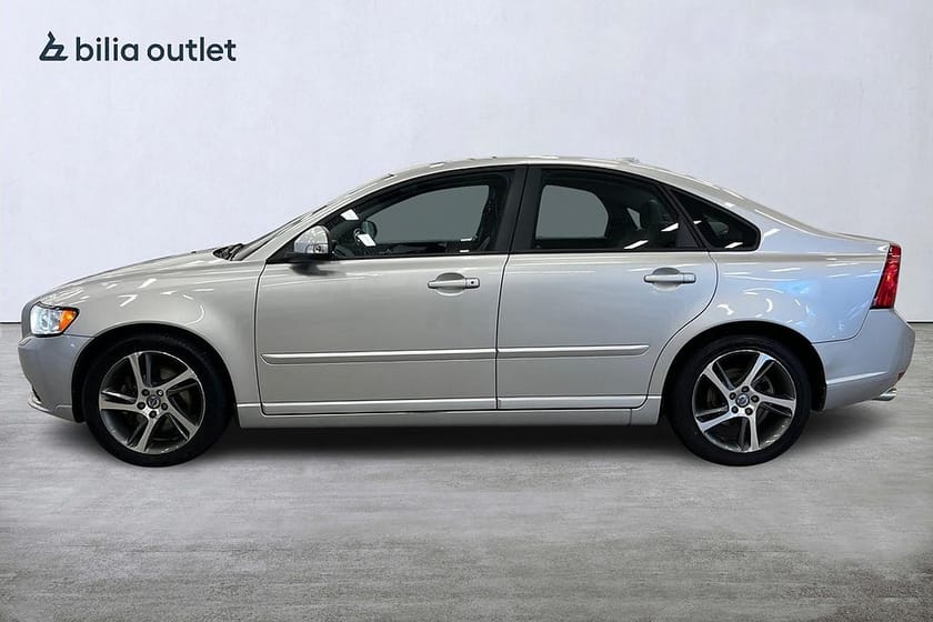 Bild 2 av Volvo S40 D3 Classic Momentum 150hk Nyservad Värmare Sensorer