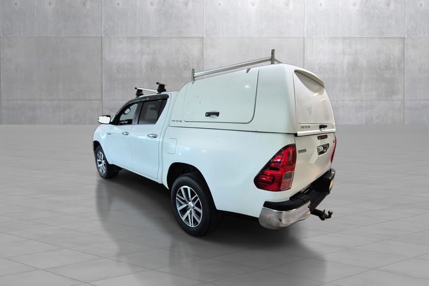 Bilde 3 av Toyota Hilux Dobbelcab D-Cab 4d 2.4 Diesel Automat 6 gir 4x4 SR+