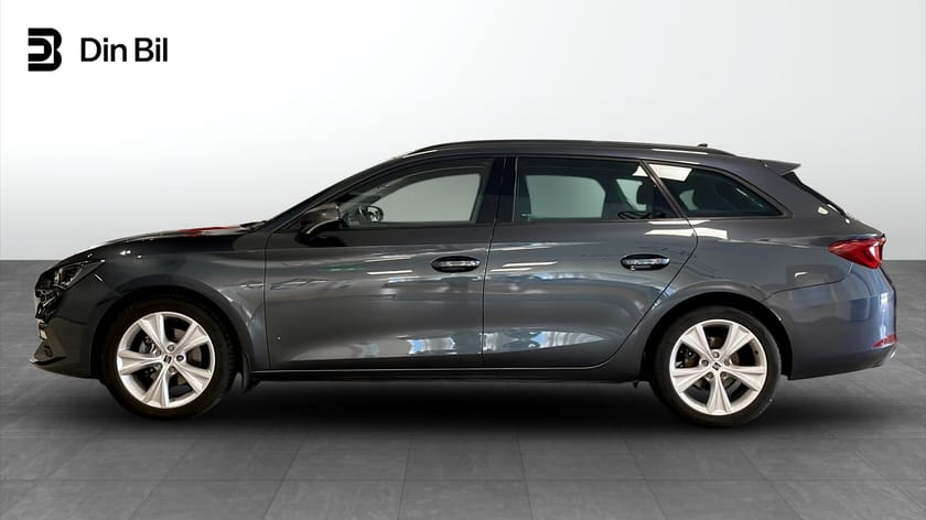 Bild 2 av SEAT Leon Sportstourer / 1.5 eTSI / 150 hk / DSG7 / FR / Parkeringsvärmar