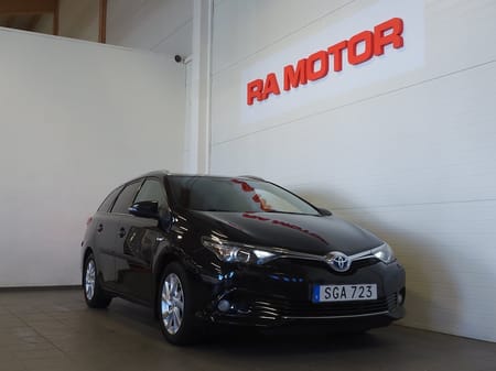 Toyota Auris Touring Sports Hybrid e-CVT Active 136hk | Bluetooth |