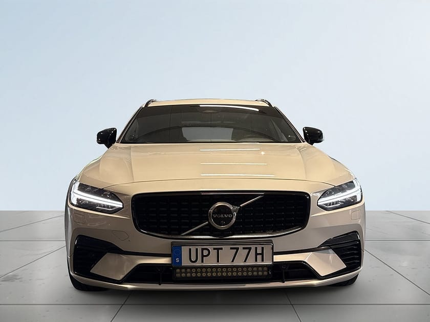 Bild 2 av Volvo V90 Recharge T8 AWD R-Design Pro Edition B&W/360/Pano/HuD