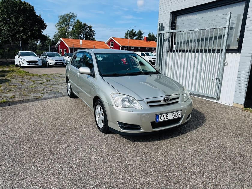 Bild 1 av Toyota Corolla 1.6 VVT-i 110HK 5D / 12800Mil / 1 ÄGARE