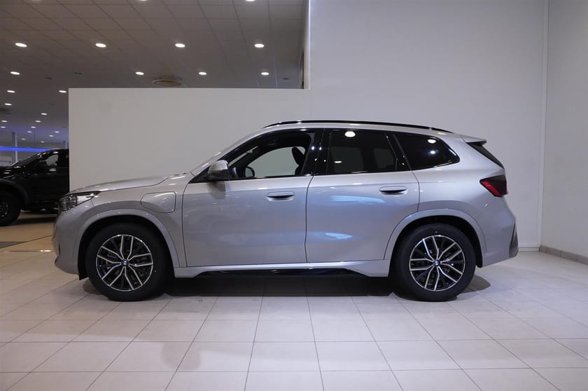 Bild 3 av BMW X1 xDrive25e M Sport Business Ed Drag DA H K