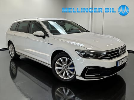 Volkswagen Passat Sportscombi GTE 218hk Business Executive Värmare Drag