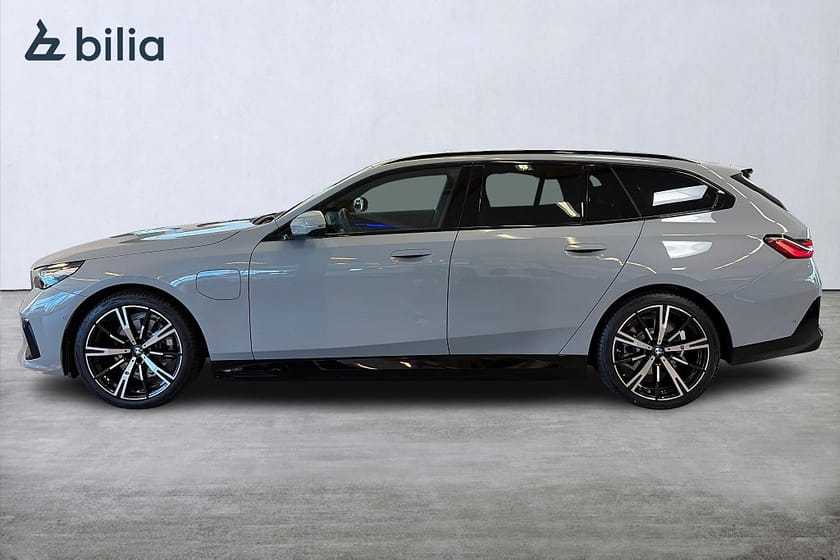 Bild 3 av BMW 530e xDrive Touring M Sport H/K 360 Kamera Aktiv Fart. Drag