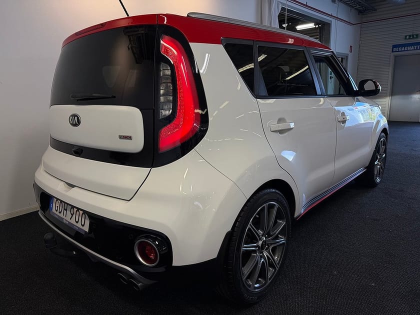 Bild 3 av Kia Soul 1.6 GDI DCT 204hk Panorama | Drag | M&K-värmare | Vhjul