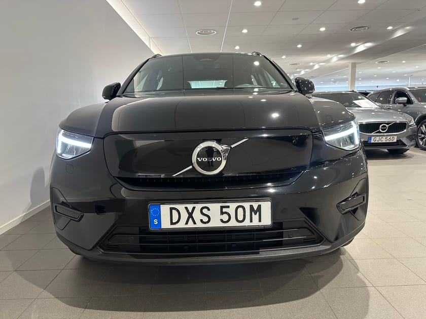 Bild 2 av Volvo XC40 Recharge Core Edition / Navigation / Backkamera / 10.000kr tillbehör /