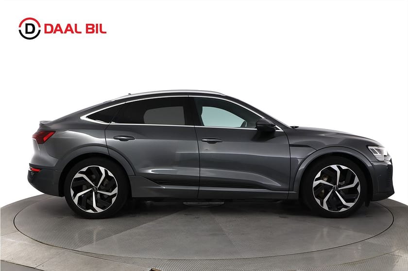 Bild 5 av Audi Q8 Sportback 55 e-tron quattro