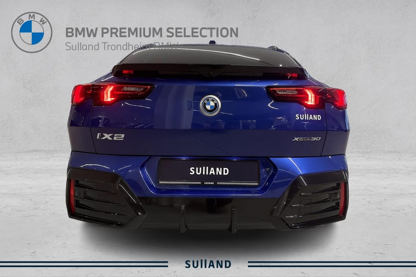Bilde 4 av BMW iX2 xDrive30 er en 100 % elektrisk coupé-SUV/ wltp 449km