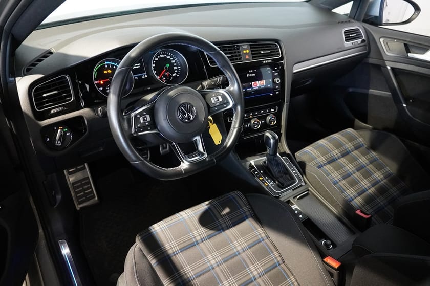 Bild 5 av Volkswagen Golf GTE - Drag, CarPlay, ACC MM!