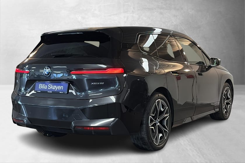 Bilde 4 av BMW iX xDrive50 Fully Charged, Soft-Close, H/K, MultiF. Laser
