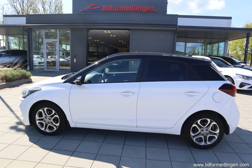 Bild 1 av Hyundai i20 1.0 12V T-GDI FWD 100hk Backkamera Rattvärme