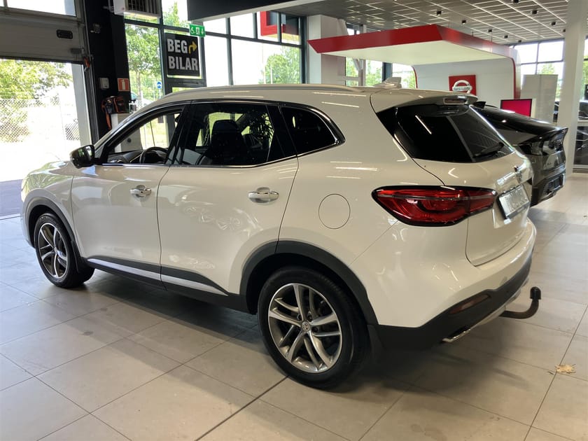 Bild 3 av MG EHS PHEV Laddhybrid Luxury Panorama Dragkrok Adaptiv Farthållare Backkamera