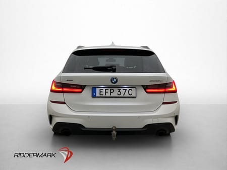 BMW 330e xDrive Touring 330 292hk M Sport Cockpit H/K Navi Drag